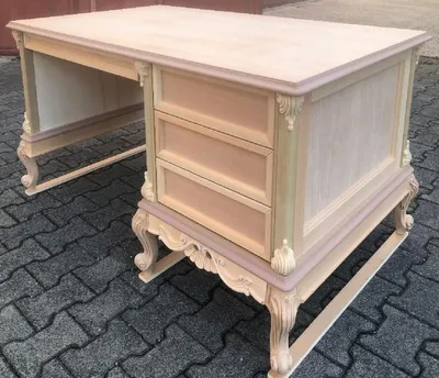 Image de Casa Padrino Bureau baroque de luxe avec 4 tiroirs blanc / or - Table de bureau somptueuse en bois massif faite à la main - Meubles de bureau baroques - Qualité de luxe - Italy