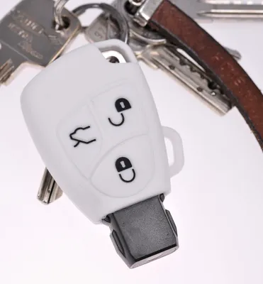 Produktbild von Auto Schlüssel Silikon Schutz Hülle Weiß kompatibel mit Mercedes Benz W169 A B C CL CLK E M R S SL SLK Klasse 3 Tasten SMARTKEY