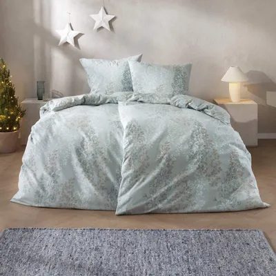 Produktbild von Estella Samt + Seide Flanell Bettwäsche 135x200 Merano eisblau Blätter 5475-614