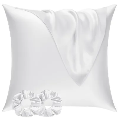 Produktbild von Set von 2 Satin Kissenbezügen 65x65 cm mit 2 Haargummis