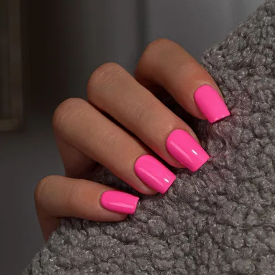 Image de Ensemble de 28 ongles artificiels, couleur rose vif, forme carrée, taille moyenne