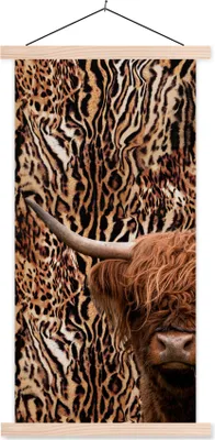 Produktbild von MuchoWow® Textilposter Schottisches Hochlandrind - Kuh - Pantherdruck 60x120 cm mit holzfarbenen Rahmen - Holz