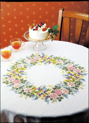 Produktbild von Olympus Kreuzstich Stickpackung Tischdecke "Wilde Rose", Zählmuster, 150x150cm