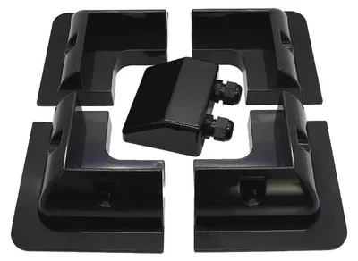 Produktbild von Alcapower 5er-Set Eckhalterungen Schwarz ABS für Solarpanels Wohnmobil/Boot: 4 Ecken + 1 IP68 M20 Kabeldurchführung