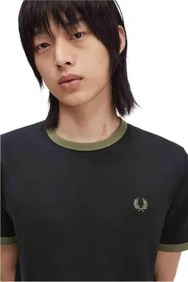 Produktbild von FRED PERRY RINGER T-SHIRT Schwarz