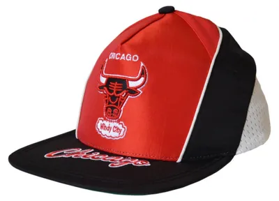 Zdjęcie produktu dla Czapka z daszkiem Mitchell & Ness NBA Chicago Bulls Freethrow Snapback - HHSS1097-CBUYYPPPBKRD