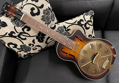 Produktbild von Resonatorgitarre JR-896CE-MA mit Tesla Mini-Humbucker, Single Cone, Cutaway, Mensur 638 mm