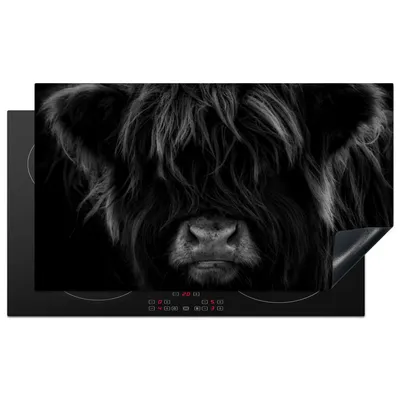 Produktbild von KitchenYeah© Herdabdeckplatte Schottischer Highlander - Kuh - Schwarz - Weiß - Porträt , 91x52cm, Küche Deko, Glaskeramikkochfeld Herdabdeckung, Abdeckplatte fùr Kochfeld