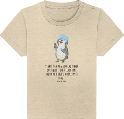 Produktbild von Mr. & Mrs. Panda Babyshirt Pinguin Duschen 12. - 18. Monat - Natural Raw - Geschenk, Baden, Pinguine, Singen,  T-Shirt, Baby, Baumwollshirt, Top, Tanzen, Kurzarmshirt