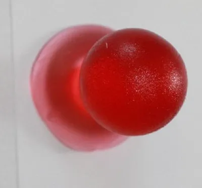 Produktbild von Handy Stütze / Ständer / Halter mit Noppen in rot ideal für Smartphones und Handys von connecty+