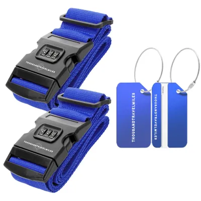 Produktbild von Koffergurt & Gepäckanhänger Set 4-teilig – Kofferband mit Zahlenschloss + Aluminium Adressanhänger Blau Thousandtravelmiles