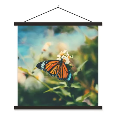 Produktbild von MuchoWow® Textilposter Schmetterling - Blumen - Garten 120x120 cm mit schwarzem Rahmen - Aufhängungsset