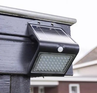Produktbild von hoftronic LED Solar Wandleuchte 4W 3000K IP65 Schwarz mit Bewegungsmelder
