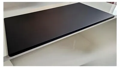 Produktbild von Gewinkelte Schreibtischunterlage aus Echtleder Schwarz 60 x 38 cm