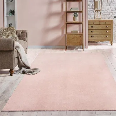 Obrázek produktu pro Koberce Unyqoos® Loft – sametově měkký koberec s krátkým vlasem, barva růžová, rozměry 160 x 220 cm, 100% polyester, lze prát na 30°C, protiskluzová podložka