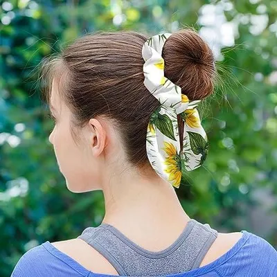 Produktbild von 6 Haargummis mit gelben Gänseblümchen auf Streifen – Haarschal-Scrunchies mit Schleife und elastische Pferdeschwanzhalter für Frauen, Teenager und Mädchen