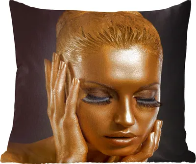 Produktbild von MuchoWow® Zierkissen Sofakissen Wohnzimmer Dekokissen 50x50 cm Frau - Gold - Farbe - Komfort - Sofakissen