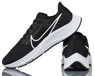 Productafbeelding van NIKE Air Zoom Pegasus 38 hardloopschoenen, model CW7356 002, zwart, maat 41