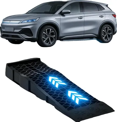 Imagen del producto de Rampa de plástico para automóviles, con una capacidad de carga de 3 toneladas, altura máxima de 70 mm, ángulo de inclinación de 8,6°, dimensiones de 69,8 x 20 x 7,8 cm, y compuesta por 2 piezas