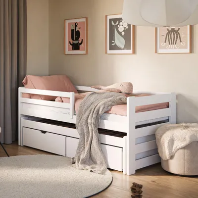 Obrázek produktu pro Jednolůžko 90x200 s výsuvným lůžkem 90x190 se dvěma zásuvkami, bezpečnostními bočnicemi a lamelovými rošty, masivní dřevo v bílé barvě, funkční dětská postel