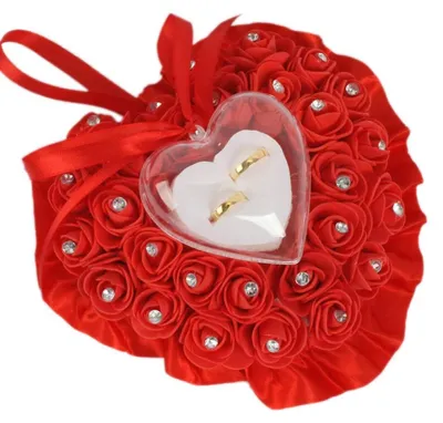 Produktbild von Ringkissen in Herzform mit Rosenmuster – Ringkissen für die Hochzeit – Dekoration – Gastgeschenk – 18x19 cm – Aus Schaumstoff mit Schleife und Strasssteinen – Ringkissen
