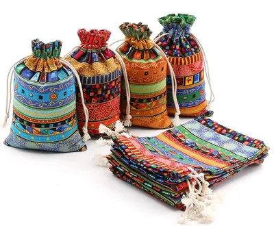 Produktbild von SumDirect 20Pcs Jutesäckchen Jutebeutel, Geschenksäckchen, Jute Sack, Baumwolle Säckchen mit Kordelzug, Kleine Stoffbeutel für Weihnachten Kindergeburtstag Hochzeit Party und Weihnachten (10x15cm)