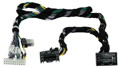 Produktbild von MATCH PP-PAM 80 | Premium Molex Adapterkabel für den Anschluss eines MATCH Verstärkers an Standard Soundsysteme von Mercedes - MBUX System