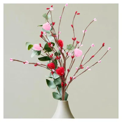 Produktbild von Herzzweig für Valentinstag Dekoration mit Herzformen und Kunststoffbeeren für Vasen, Tischdeko und Wohnaccessoires