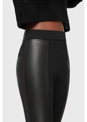 Produktbild von KILLSTAR Nexelle Hose mit hohem Bund, ausgestelltem Bein und Lederoptik, XL
