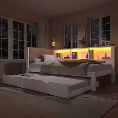 Zdjęcie produktu dla Łóżko dzienne Sweiko, łóżko dzienne, rozkładana sofa, 90x200 cm, łóżko pojedyncze (bez materaca), z wysuwanym łóżkiem, ze ściemnianą listwą LED, z praktyczną półką, z gniazdem USB, 90x200 cm, drewno sosnowe, biały