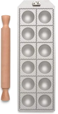 Obrázok produktu pre Doska na ravioly Marcato s valčekom na cesto - 12 priehradiek - ø 5,5 cm