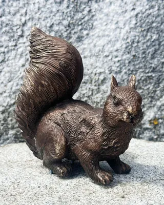 Produktbild von Bronzefigur Eichhörnchen 12cm Dekoration aus Bronze Skulptur Tier Figur Deko Bronzestatue