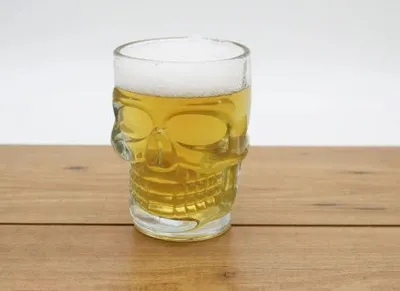 Immagine prodotto di Bicchiere da birra con teschio 0,4 l