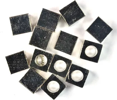 Produktbild von Metallwürfel platinfb, 5x5 mm Lochgröße 2,2 mm