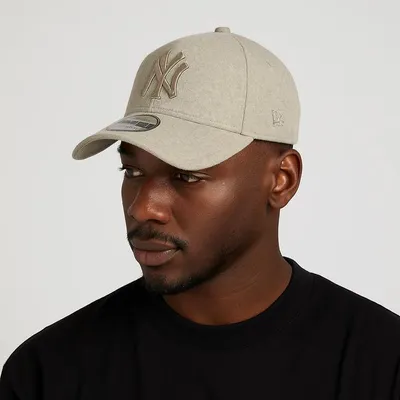 Immagine prodotto di Nuova Era A-Frame Snapback Cap MELTON New York Yankees stone