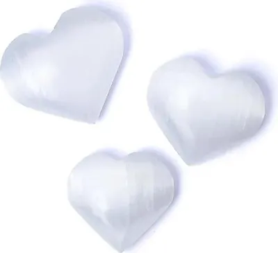 Produktbild von Weißer Selenit-Herz-Handschmeichler – Packung mit 3 Stück – ±3 x 4 cm
