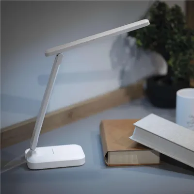 LED stolní lampa AMY, nabíjecí, bílá