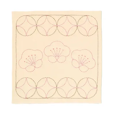 Produktbild von Olympus Sashiko Stickpackung "Hana Fukin Pflaume und Maru-Shippou", Stoff bedruckt, 33x33cm, Original aus Japan