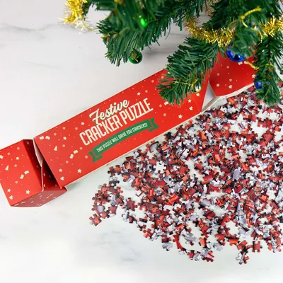 Produktbild von Weihnachts Cracker Puzzle mit 368 Teilen