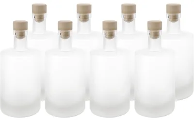 Produktbild von 8er Set Glasflaschen 500ml mit Korkenverschluss - Matte Likörflaschen aus Glas zum Befüllen & Lagern, wiederverwendbar