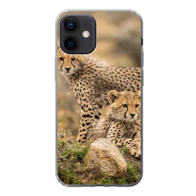 Produktbild von MuchoWow® Handyhülle Schutzhülle Hülle für iPhone 12 Leopard - Jungtier - Natur Silikon Softcase Handy Hülle - Schutzhülle