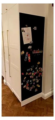 Produktbild von Magnetische und selbstklebende Tafelfolie | 60 cm Breite | 25 Größen in Schwarz | Kreidetafel für Wände | Inklusive Kreidestift und 10 Magneten (30x70 cm)