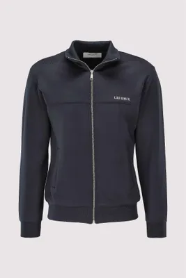 Image de Deux vestes en cuir pour femmes