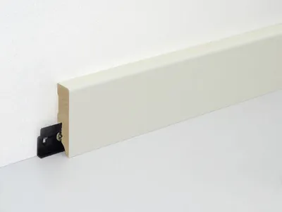 Produktbild von Neuhofer Fußleiste 240 cm x 58 x 15 mm weiß