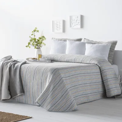 Obrázok produktu pre Dekoračná prikrývka Jacquard s pruhovým vzorom – béžová, 230x270 cm