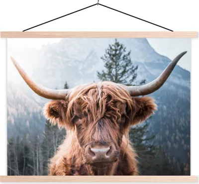 Produktbild von MuchoWow® Textilposter Schottisches Hochlandrind - Kuh - Berg 60x45 cm mit holzfarbenen Rahmen - Bild