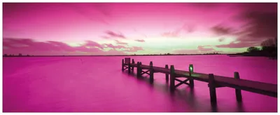 Produktbild von Wallario Premium Glasbild, freischwebende Optik, kräftige Farben, Größe 125 x 50 cm Motiv Steg bei Abenddämmerung -Himmel bei Nacht  Lila gefärbt