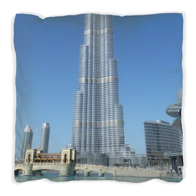 Produktbild von Wallario Premium Kissen, weiche Oberfläche, mit Motiv Wolkenkratzer in Dubai, Größe: 30 x 30 cm, mit weißer Rückseite