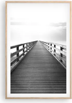 Produktbild von Gerahmtes Poster - Rahmen in heller Eiche - Pier Perspektive Schwarzweiß - 61x91,5 cm - Wand Bild - Wanddeko - Wandbilder - Kunstposter - Wandposter - Bilderrahmen - Bilder - P2NPA61x91-4424