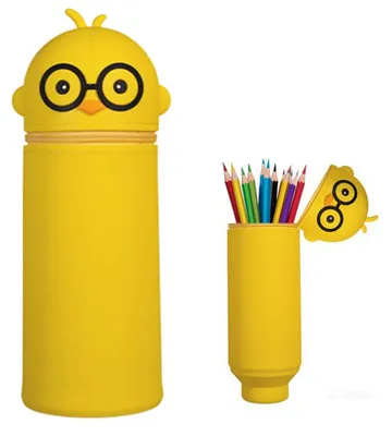 Produktbild von 2-in-1-Federmäppchen aus weichem Silikon mit Reißverschluss, Standfunktion und Stiftehalter in Tierform. Praktisches Federmäppchen für Schüler und Jugendliche.